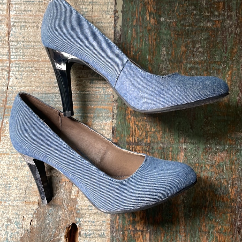 Rialto denim heel 3 1/2” heel (size 6.5) - Picture 4 of 13